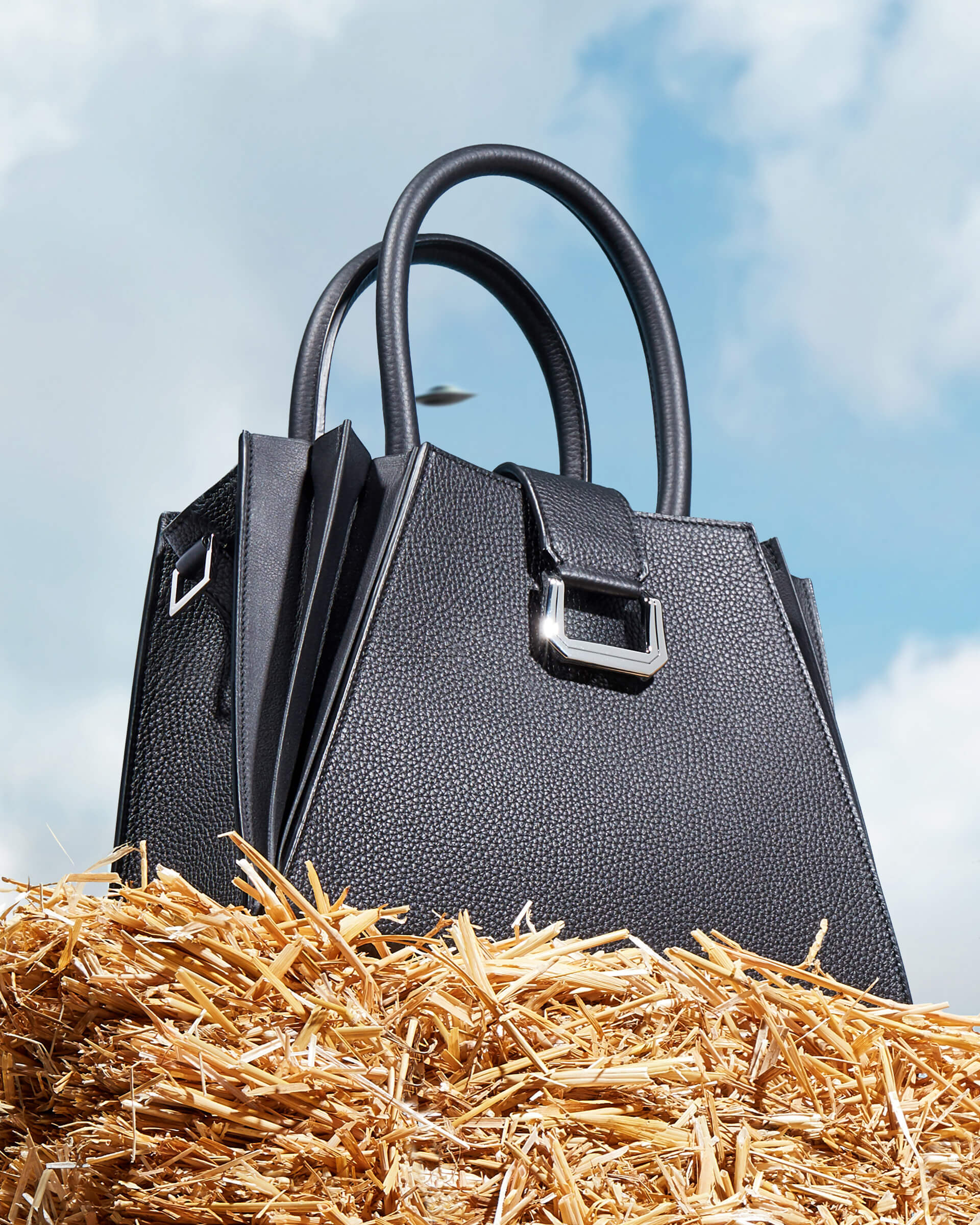 hold-on-please-fleury-thomas-weil-01