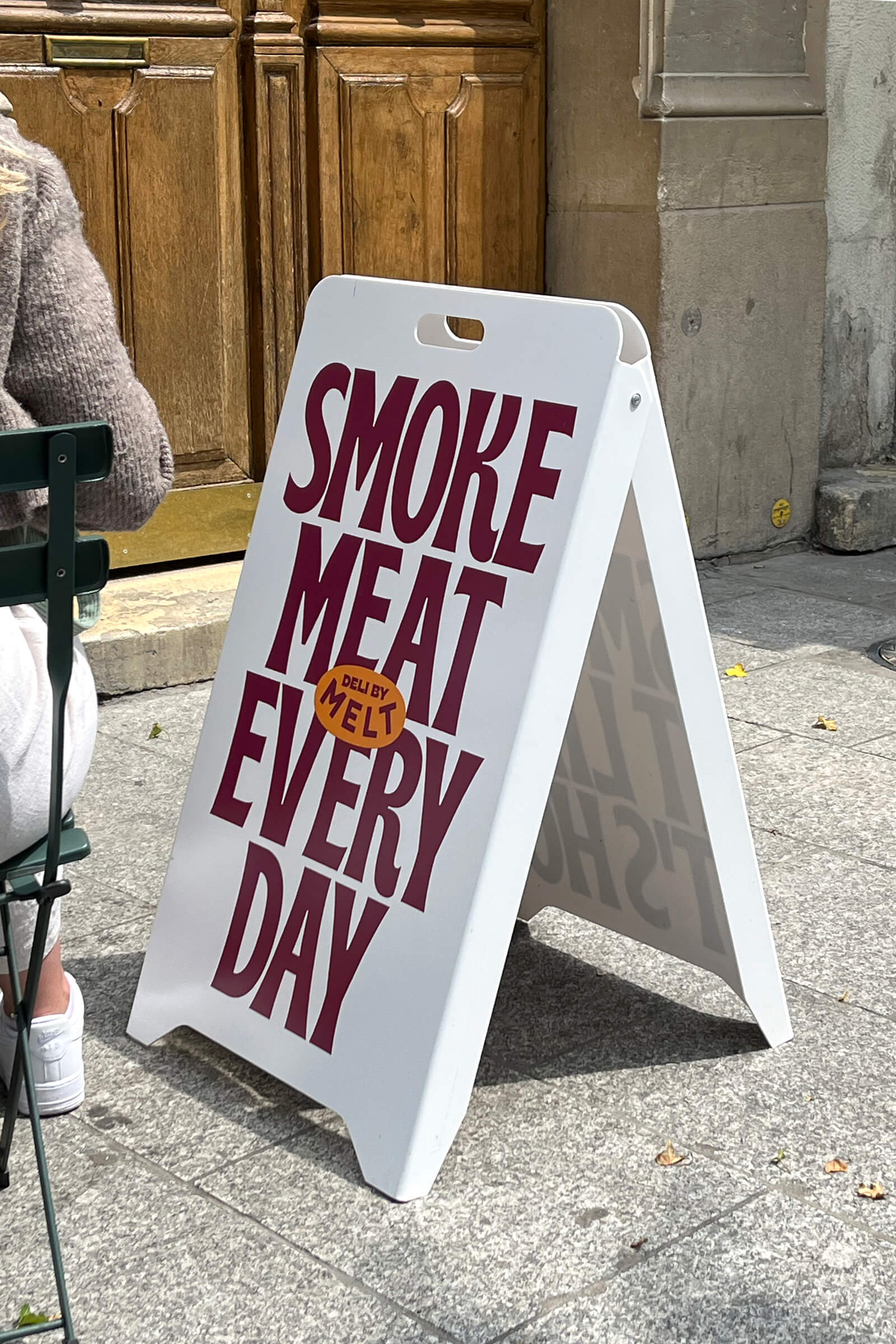 hold-on-please-melt-deli-thomas-weil_05