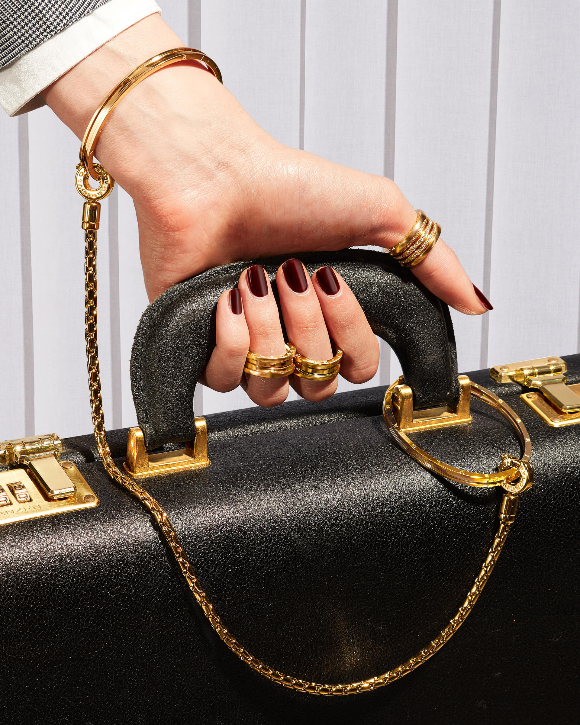 hold-on-please-still-life-thomas-weil-20